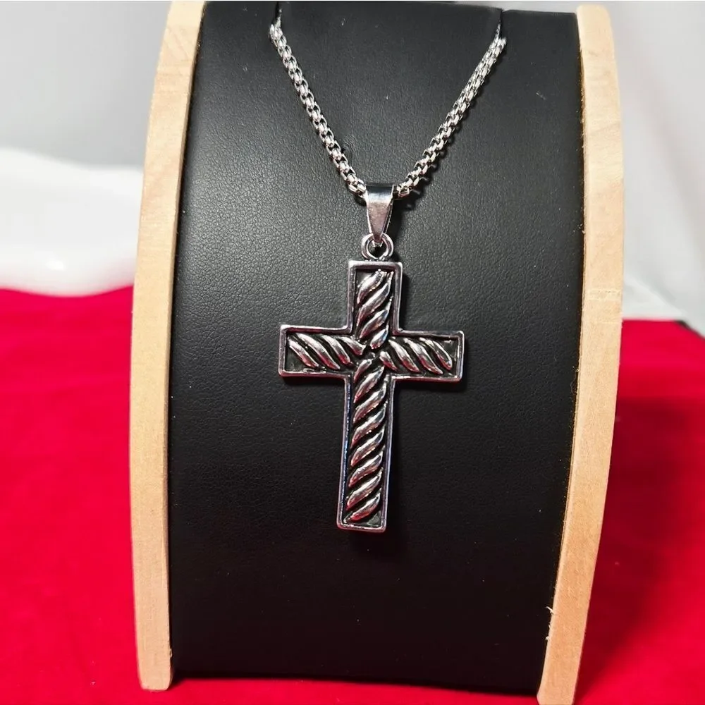 Silver Rope Design Cross Pendant Necklace Stainless Steel 23